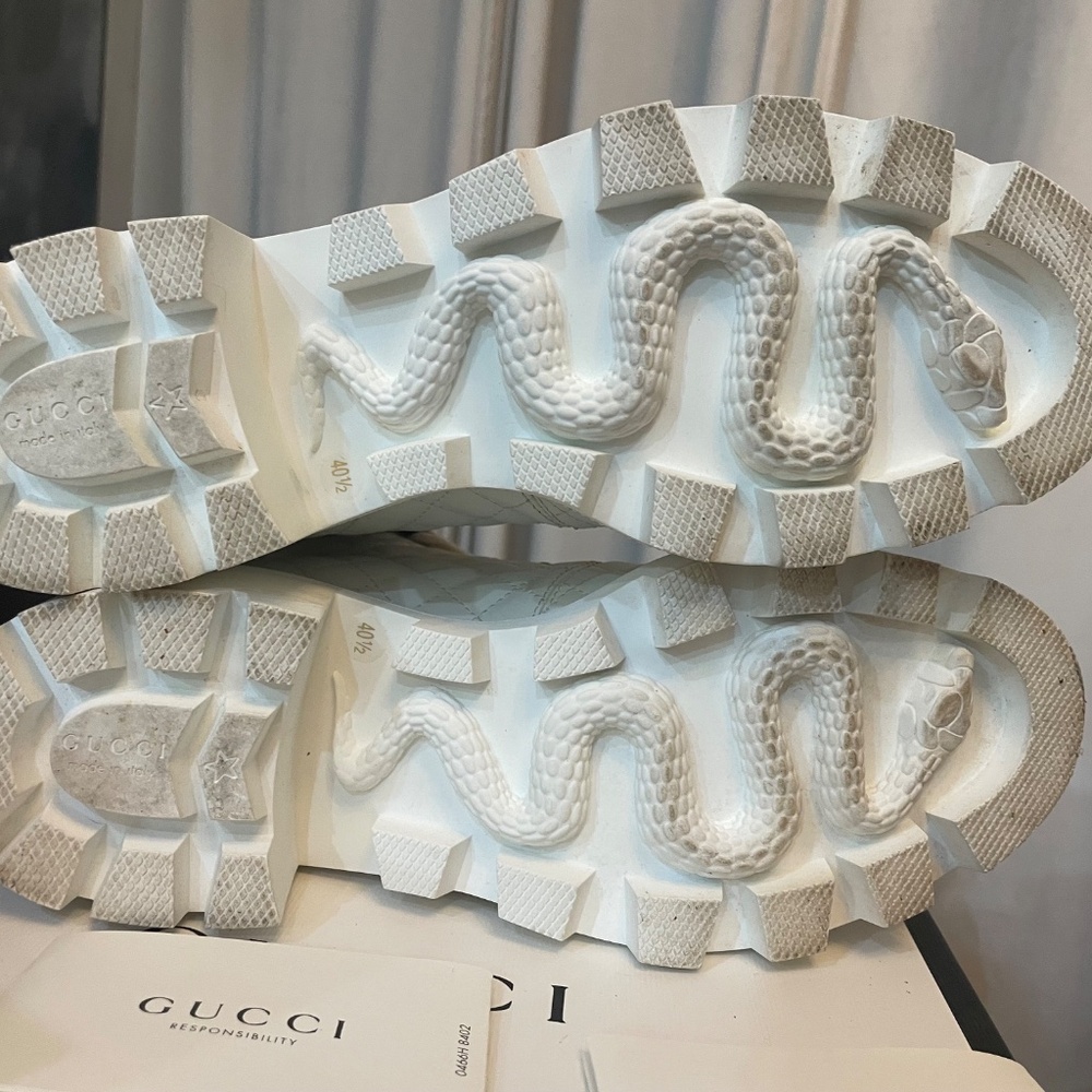 Women’s Gucci combat boots - Picture 3 of 6